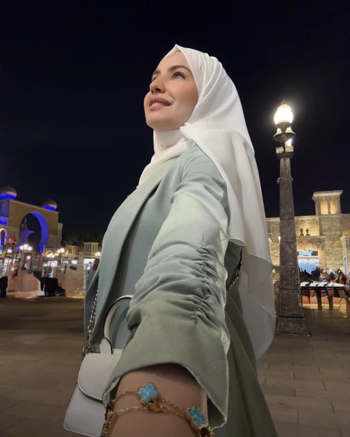 Dima, Digital creator